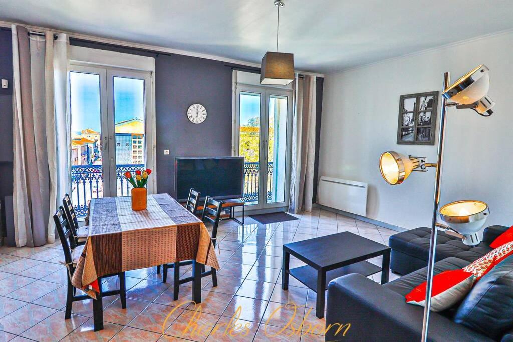 7 And Clear Apartment *